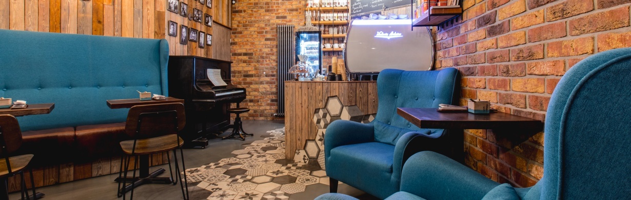 Škvorecký Café jako pocta spisovateli Škvorecký Café jako pocta spisovateli