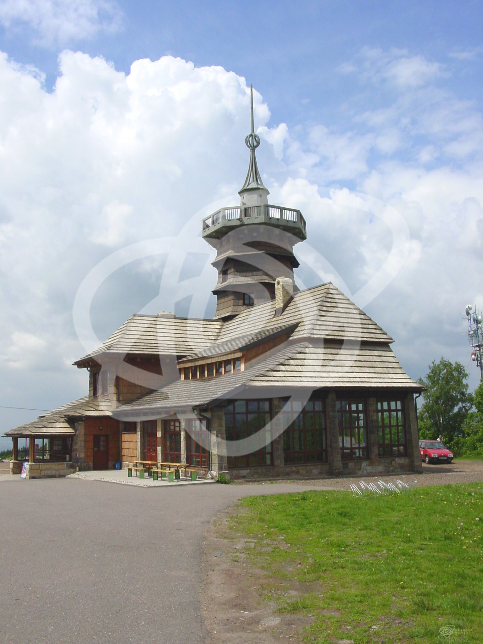 Jiráskova chata na Dobrošově